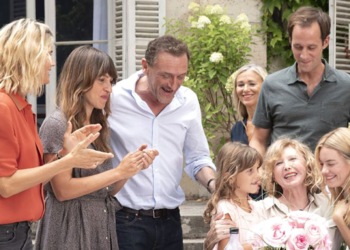 ‘Je voudrais que quelqu’un m’attende quelque part’.