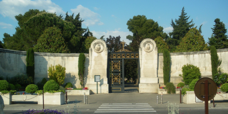 Fermeture des cimetières