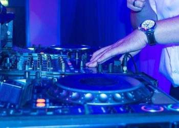 Cavaillon : un concert en mode ‘drive‘in’ pour l’ouverture du Pôle évènementiel de Média son