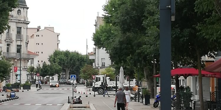 Cavaillon : pose de sondes thermiques pour mesurer la température en ville