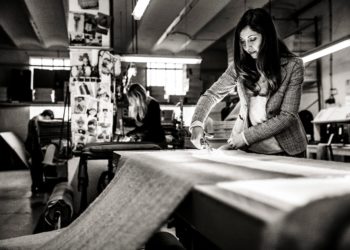 Isle-sur-la-Sorgue : double exposition dans le droit fil de ses fibres nobles pour ‘La Filaventure’ Brun de Vian-Tiran