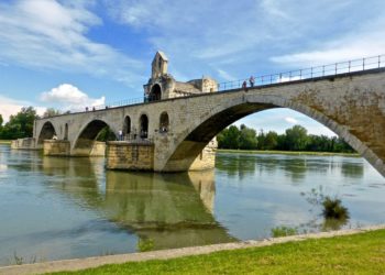 Que savez-vous sur le pont d’Avignon ?