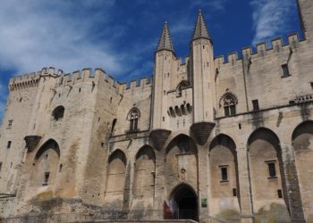 Le Palais des papes d’Avignon côté coulisses