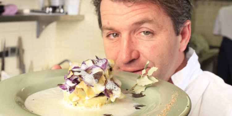 Bonnieux & Lourmarin : le chef Edouard Loubet éteindra bientôt ses fourneaux