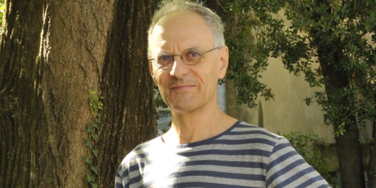 ‘Le confinement nous a sortis de notre torpeur, nous invitant à penser et à vivre autrement.’ Bruno Msika fondateur des éditions ‘Cardère’