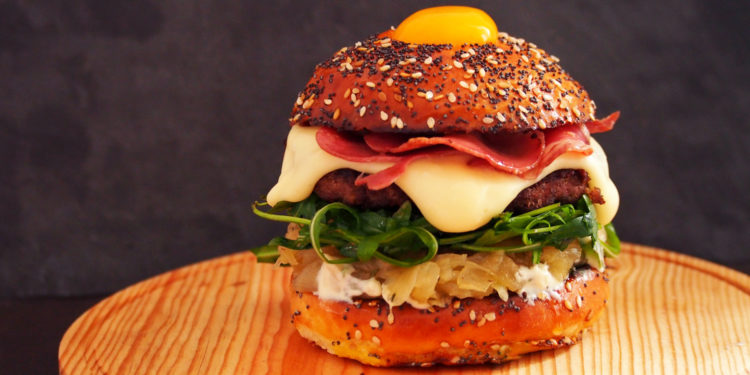 Lionel Ravel, chef à Bédoin, va participer à la finale de la coupe de France du burger