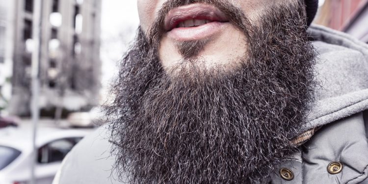 Interdire le port de la barbe : objectif légitime de sécurité ou discrimination ?