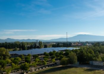 Lac de Monteux : les ombrières photovoltaïques vont produire 10 % des besoins en électricité des Montiliens