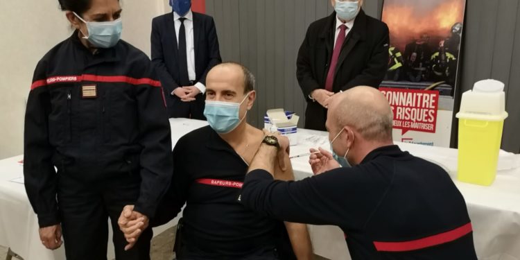 Covid-19 : opération de vaccination pour les sapeurs-pompiers du SDIS de Vaucluse