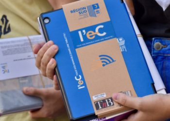 Région Sud : 110 tablettes offertes à l’Ecole de la deuxième chance d’Avignon