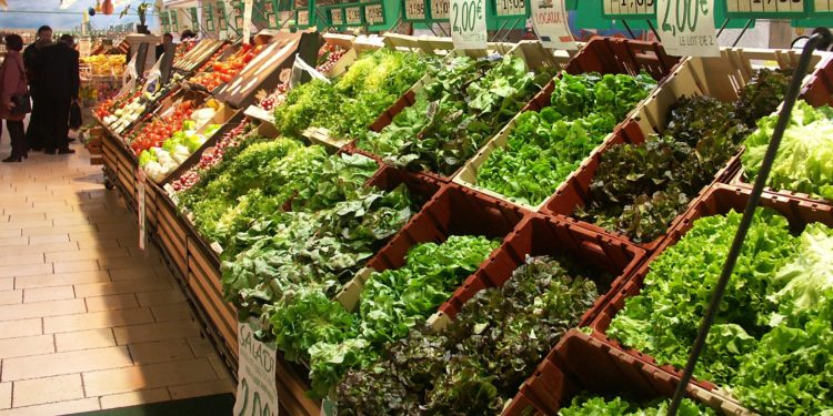 Orange : les jeunes agriculteurs manifestent pour le juste prix de leur travail