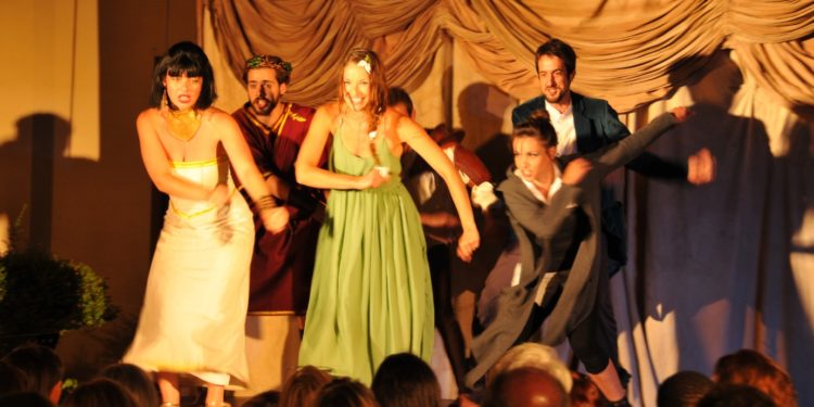 Festival d’Avignon : «Il doit avoir lieu !», Souad Zitouni, députée de Vaucluse