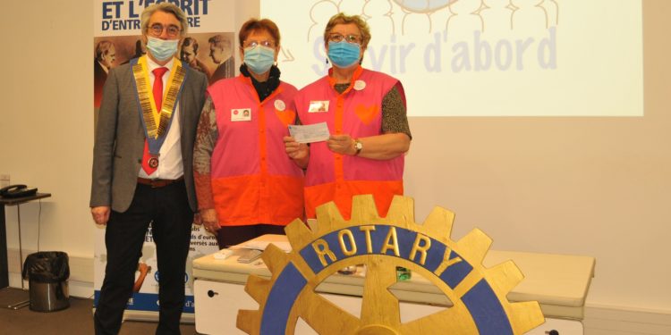 Rotary d’Avignon : 1 000€ pour les Blouses roses