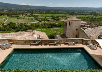 Recrutement à l’hôtel Crillon Le Brave