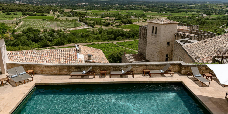 Recrutement à l’hôtel Crillon Le Brave