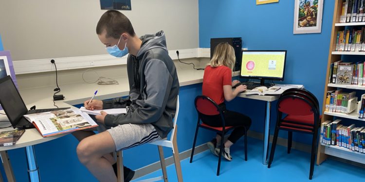 Mazan: des postes informatiques pour les écoliers, collégiens et lycéens