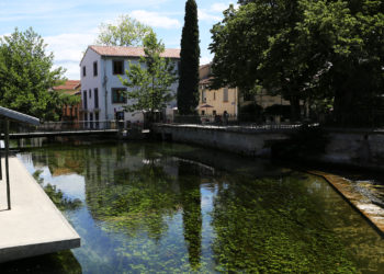 Isle-sur-la-Sorgue : arrivée des beaux jours, la Sorgue n’est pas un espace de baignade