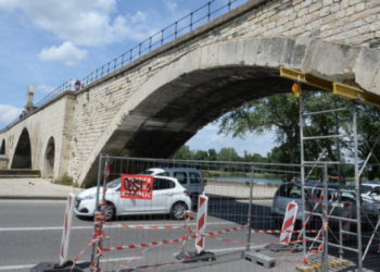 C’est parti pour la réparation du pont d’Avignon