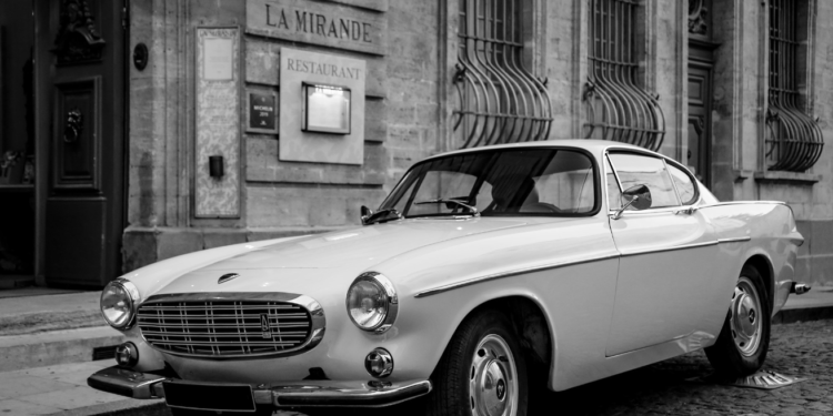 Hôtel des ventes d’Avignon, extraordinaire collection d’automobiles et de motos