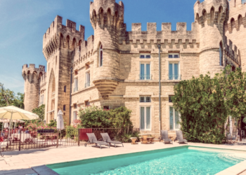 Châteauneuf-du-Pape, Ça y est, l’Hostellerie des Fines roches ouvre ses portes le 2 juin !