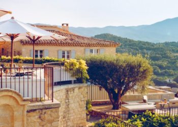 (Vidéo) L’ hôtel Crillon Le Brave,  5 étoiles rouvre ses portes le 13 mai, sous le signe de la nouveauté