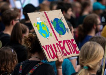 Marche pour le climat le dimanche 9 mai au départ du Palais des papes