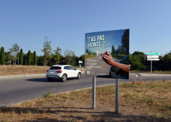 « T’as pas honte ? » : slogan choc pour automobiliste pas chic