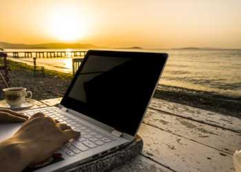 Airbnb recherche 12 candidats prêts à voyager pendant un an