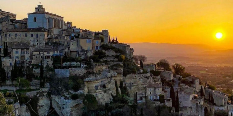 5 villes vauclusiennes dans le classement des 10 villes les plus réservées par les internautes