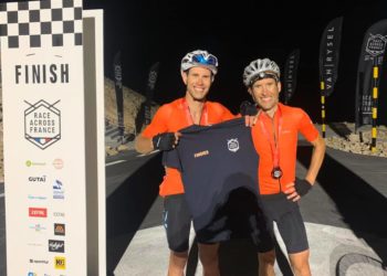 ‘Race across’ : 335km en vélo jusqu’au Ventoux contre la maladie