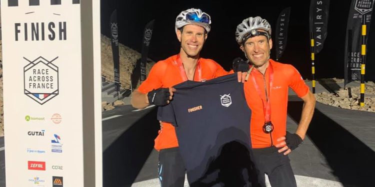 ‘Race across’ : 335km en vélo jusqu’au Ventoux contre la maladie