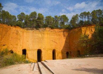 Les mines de Bruoux, voyage au cœur de l’ocre du Luberon