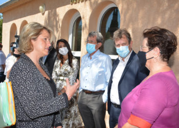 La ministre de la Transition écologique à Saint-Hippolyte-le-Graveyron