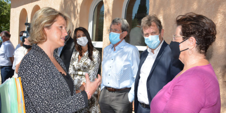 La ministre de la Transition écologique à Saint-Hippolyte-le-Graveyron