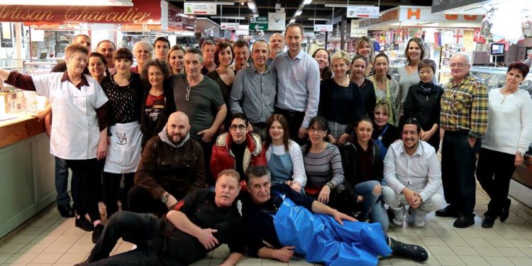 1ère collecte à vélo-remorque des déchets des halles d’Avignon