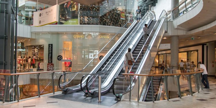 Vaucluse : de nouveaux centres commerciaux concernés par le pass sanitaire