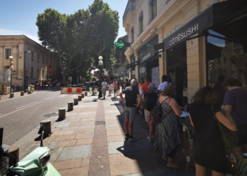 Avignon : ruée vers les pharmacies pour un test antigénique
