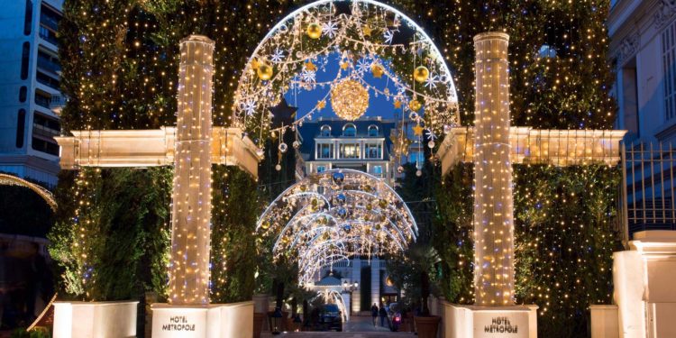 Blachère illumination : effervescence à Apt pour un Noël féerique et responsable