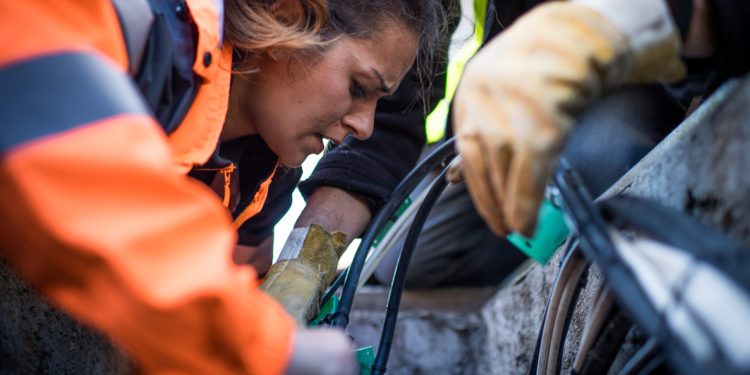 Orange recrute 12 femmes pour le métier de technicienne d’intervention