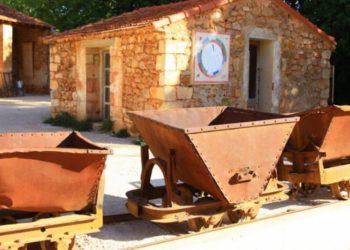 Ôkhra, dans la peau d’un ouvrier à l’usine d’ocre