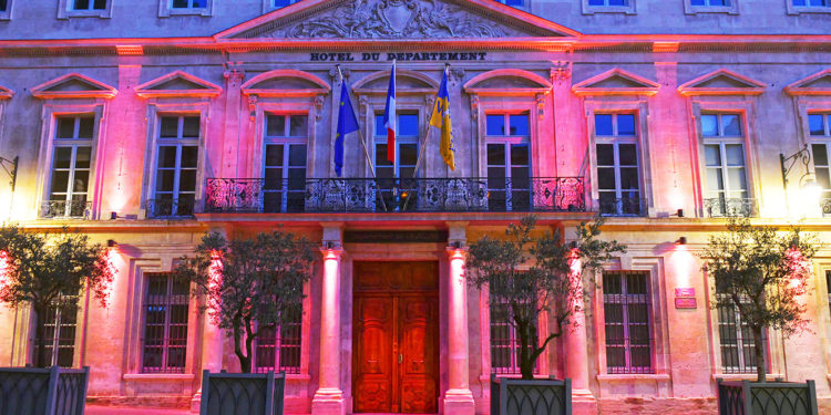 Le Département voit la vie en rose