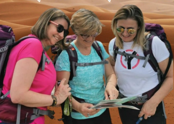 (Vidéo) Avignon, les Pink’opines en route pour le Rose trip Maroc direction Merzouga