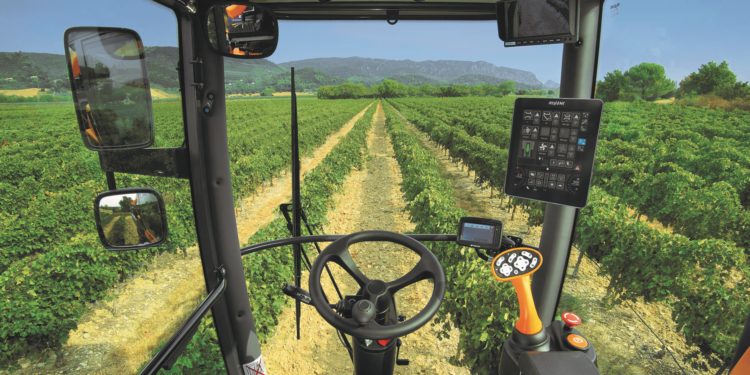 Pellenc va cueillir les premiers fruits de la viticulture connectée