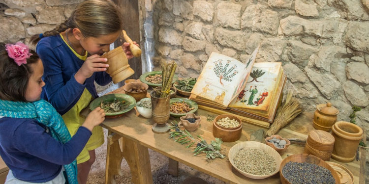 ‘Banquets et festins au temps d’Alix des Baux’ au château des Baux-de-Provence