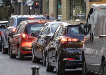 Pollution Grand Avignon : les automobilistes doivent s&rsquo;équiper de la vignette Crit’air