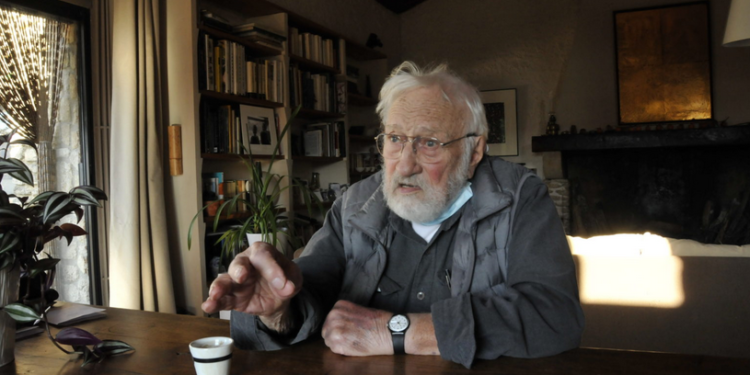 L’Isle-sur-la-Sorgue, La galerie Retour de voyage accueille Denis Brihat pour une séance de dédicace