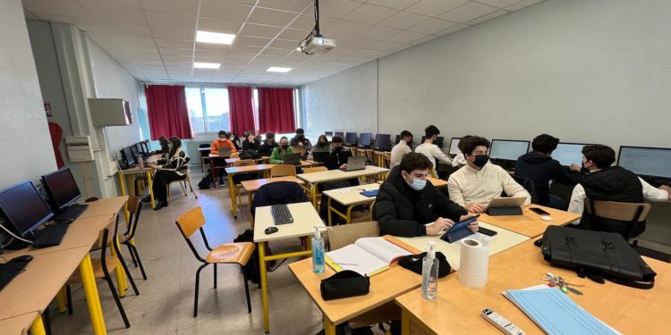 Au lycée Louis Pasteur, on vise l’excellence