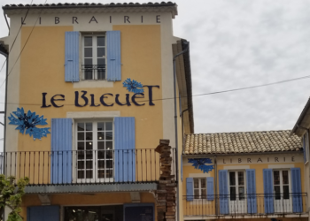 Entre Luberon et Haute-Provence Banon, la librairie ovni de la place Saint-Just