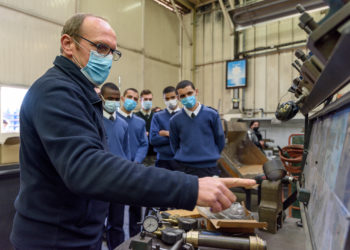 Les jeunes du Service militaire volontaire à la découverte des métiers de NGE