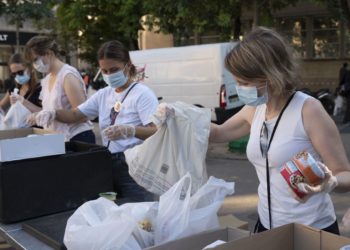 Trois associations reçoivent un don de McCormick